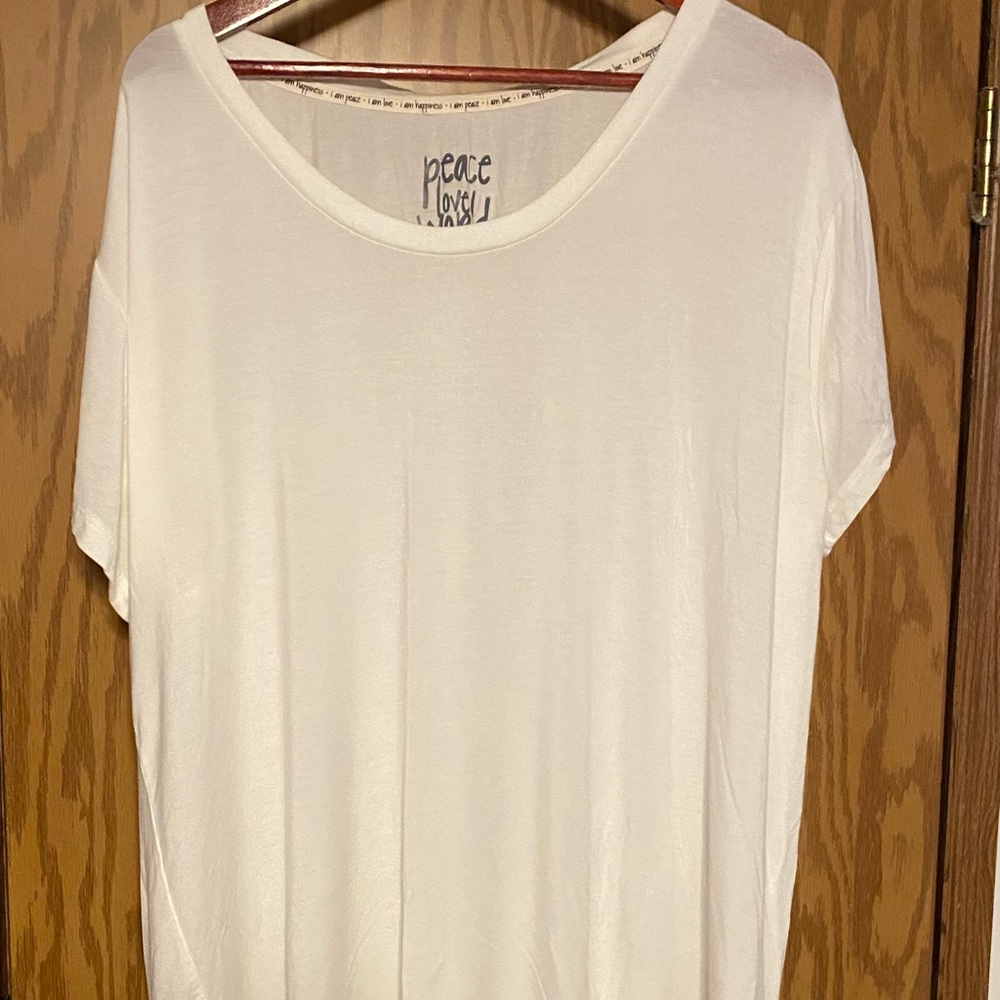 PLUS SIZE PEACE LOVE WORLD TEE SHIRT